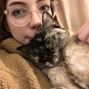 Meet your Posher, Julianna